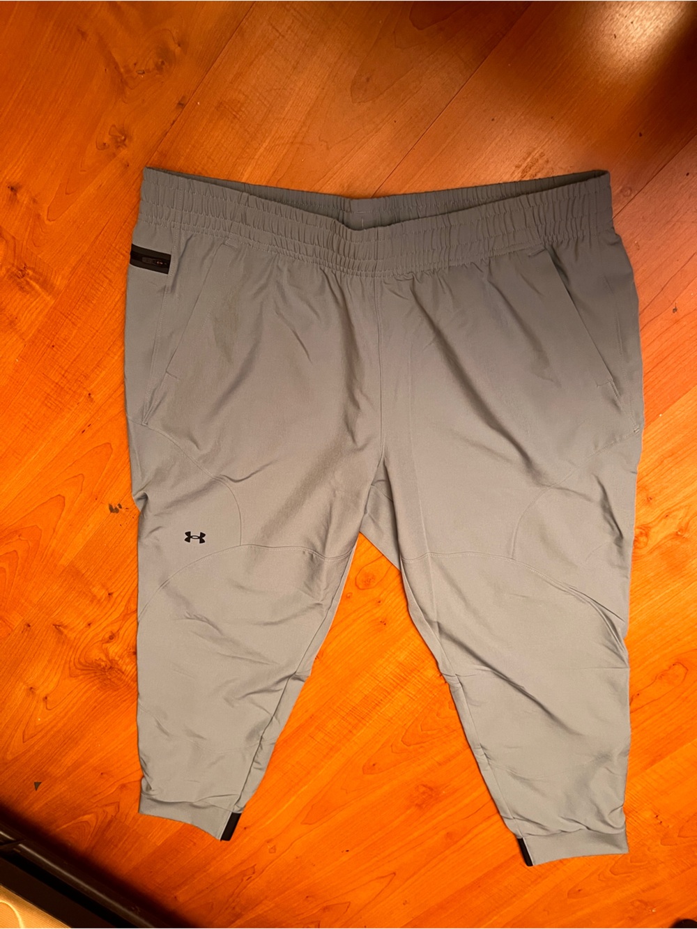 Women’s Under Armour unstoppable lightweight joggers size XL new
